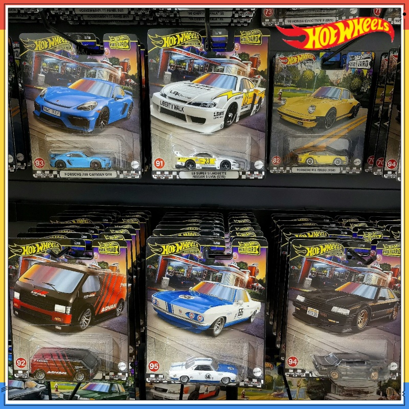 Mattel Hot Wheels Premium Boul - Mattel Collectible & Vintage Dolls ulasan dan harga